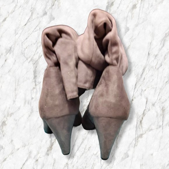 Christian Siriano sz 11 grey slouch ankle boots faux suede pointed toe, VGUC - Picture 3 of 8